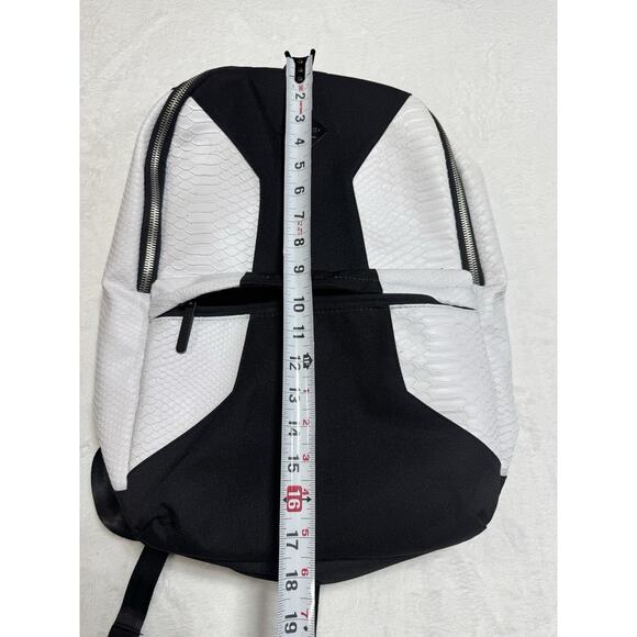 Sprayground White/Black Backpack In Crocodile Embossed Finish Limited Edition - Picture 1 of 6